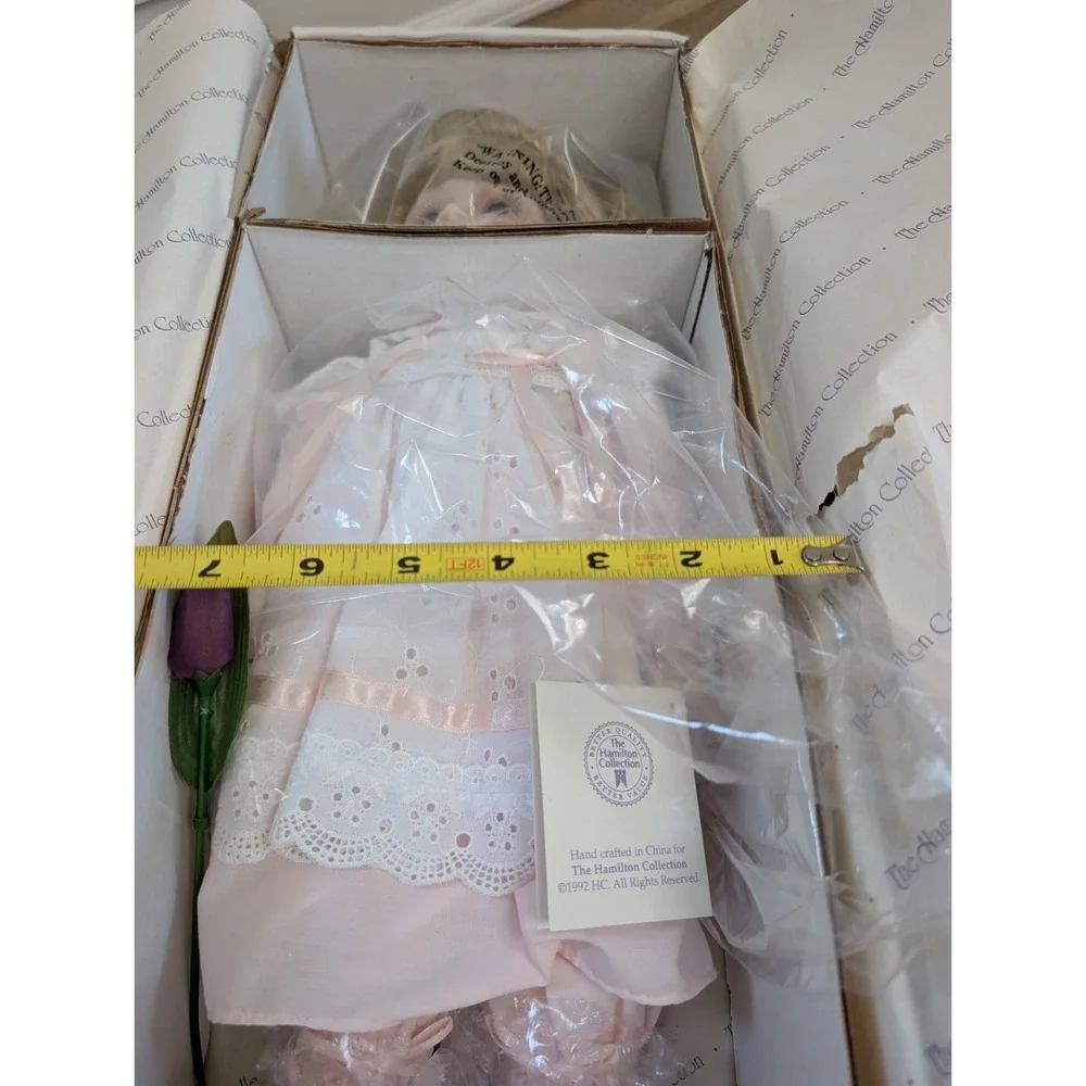 New in box Heather porcelain doll by Joke Grobben Heritage Dolls